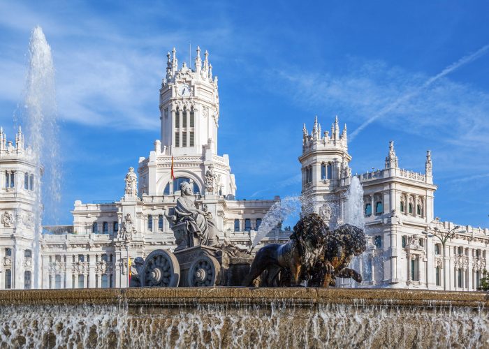 Cibeles Palace and fountain
